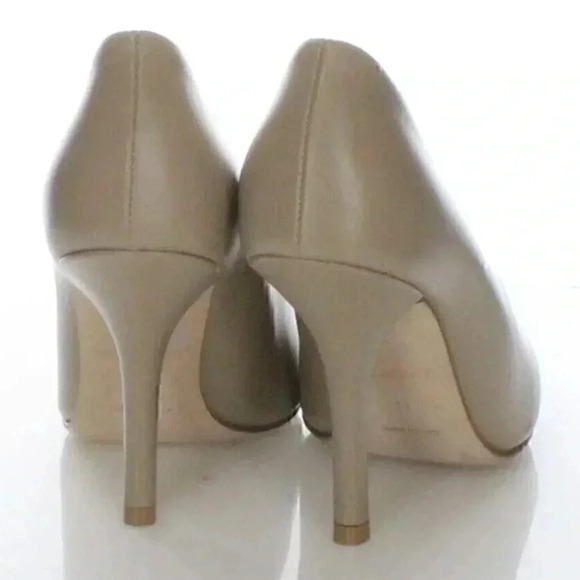 Burberry Leather Ezra TB Monogram Pointed Toe Pumps size 35 - Picture 7 of 10